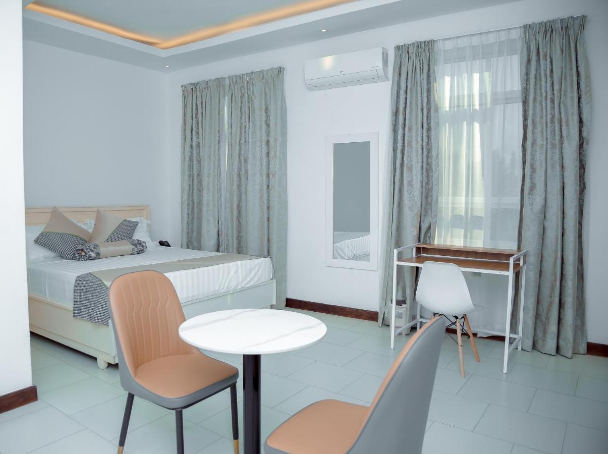 Hotel Amaranth Dar es Salaam Exterior foto