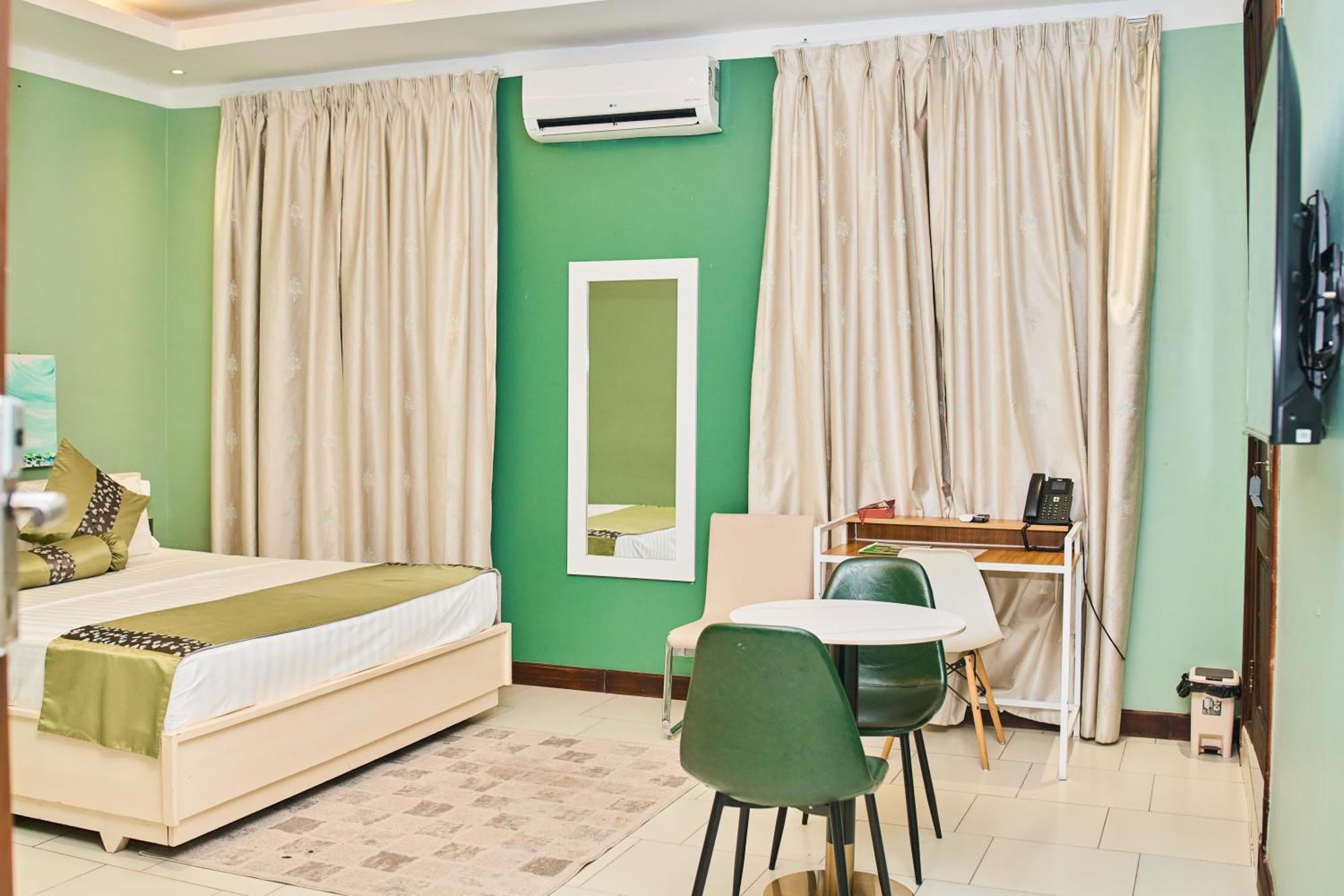 Hotel Amaranth Dar es Salaam Exterior foto